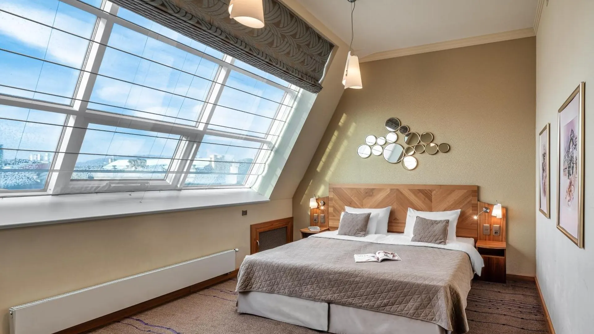 Crown Palace Apartments By Adrez Praha Aparthotel