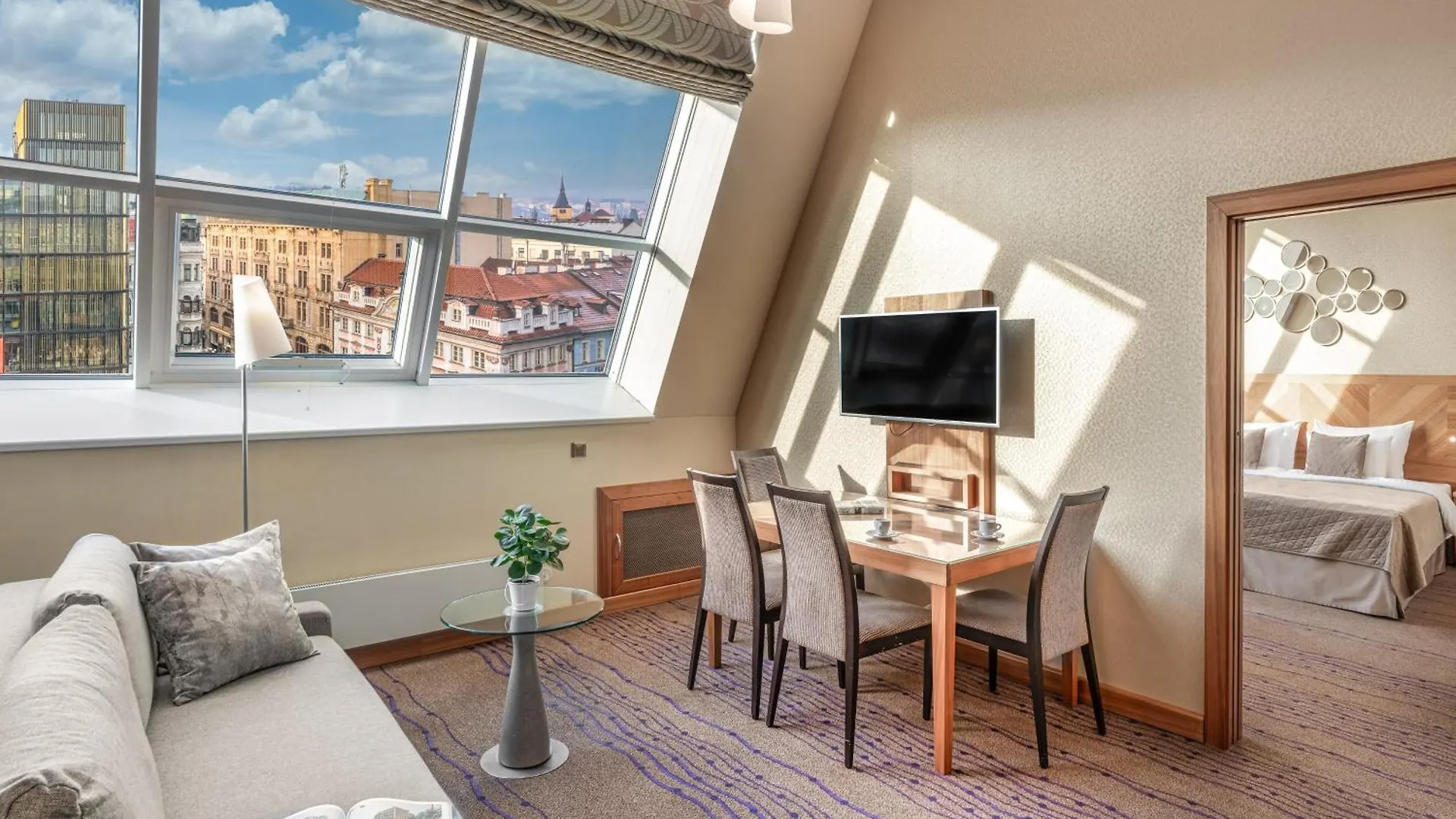 Crown Palace Apartments By Adrez Praga Czechy